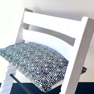 Geometric gecoat zitkussen voor Tripp Trapp kinderstoel